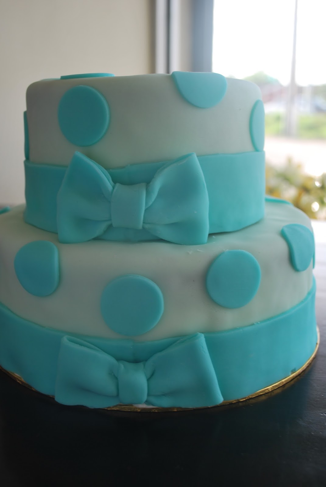 Anna Muslim Bakery: Blue Polka Dots Fondant Cake