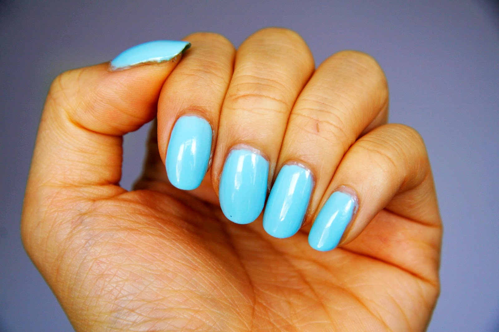 fun size beauty Skylight 147 CoverGirl Outlast Stay Brilliant Nail Gloss