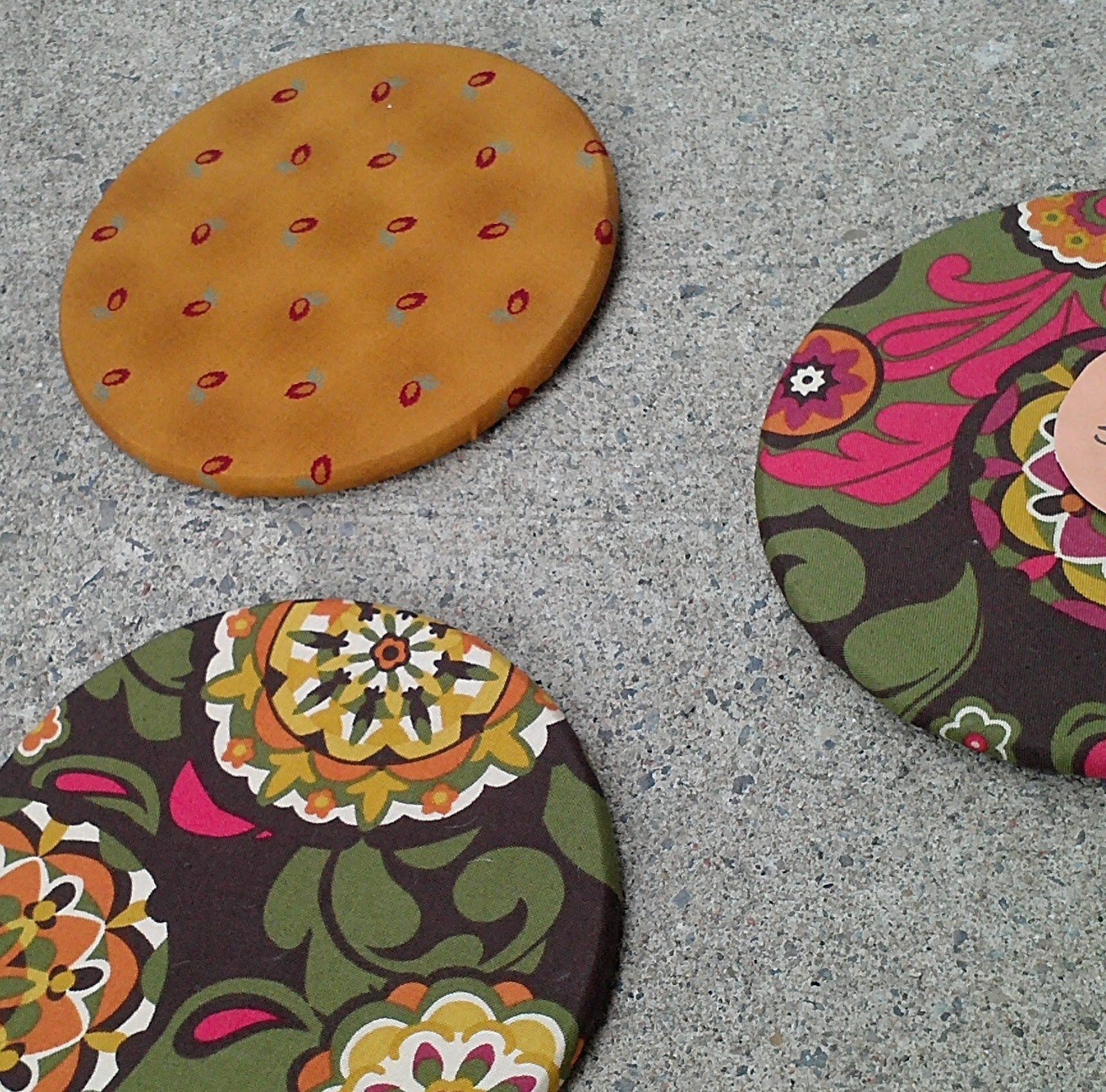 2MESSY DIY Cork Board Circles