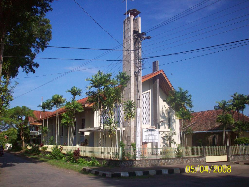 Gereja Katolik St. Yohanes Rasul Paroki Kutoarjo