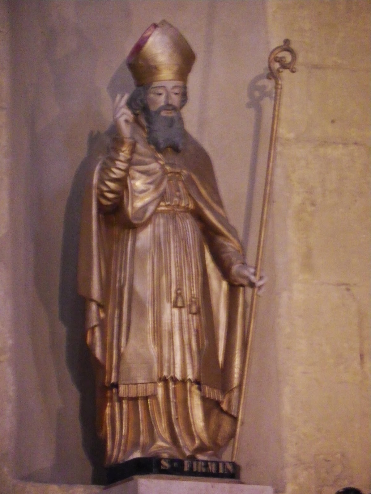 Statue i katedralen Saint-Théodorit i Uzès 