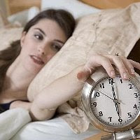 7 Cara Ampuh Melawan Susah Bangun Pagi