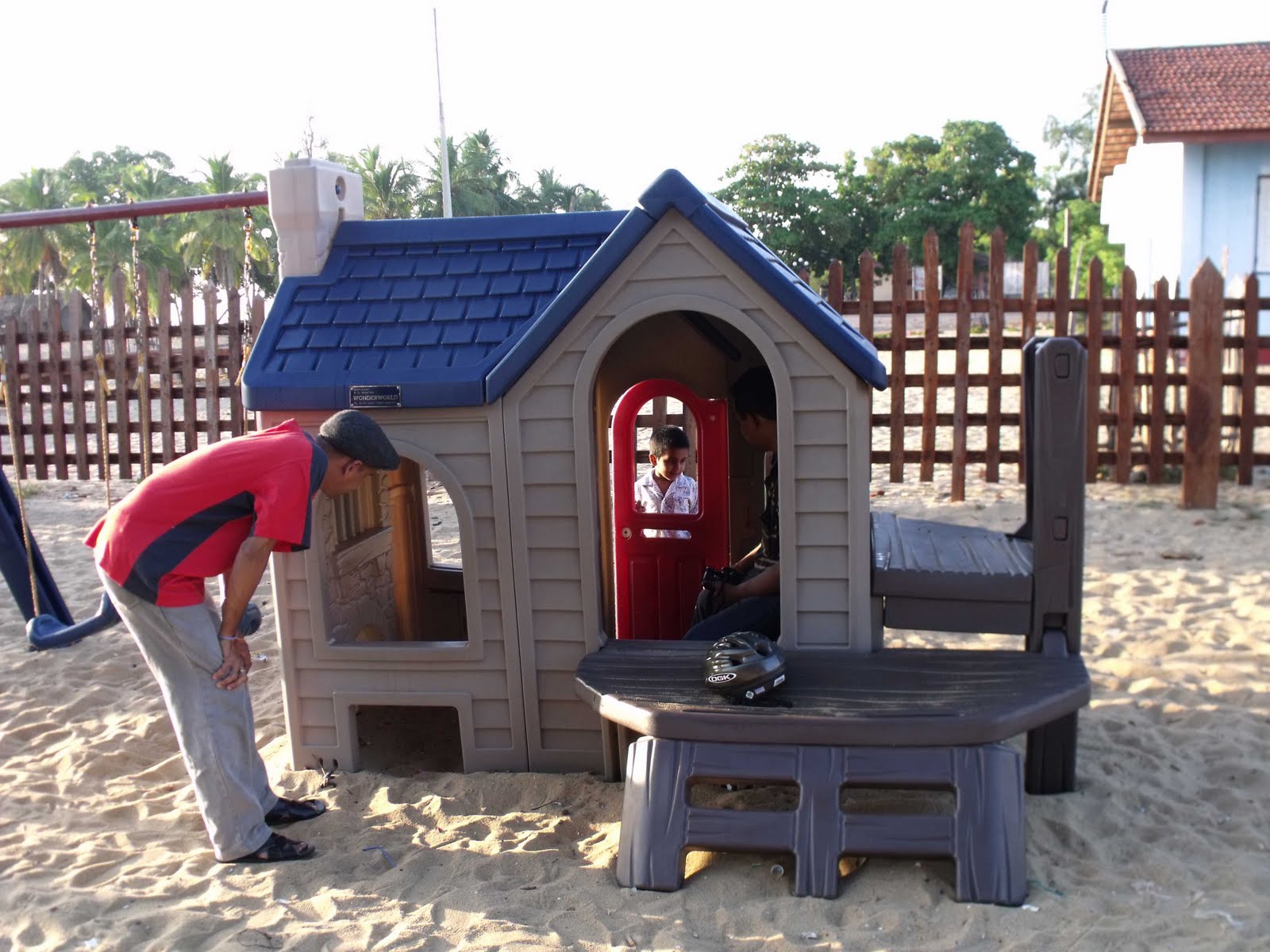 Images of Sri Lanka on The slide and toyhouse, Kallady