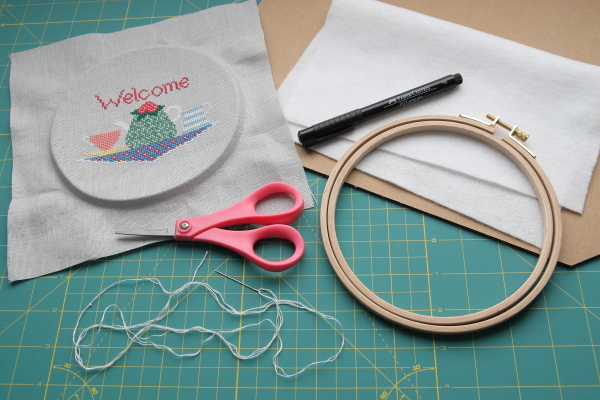 Embroidery Hoop Framing Tutorial by homestitchness