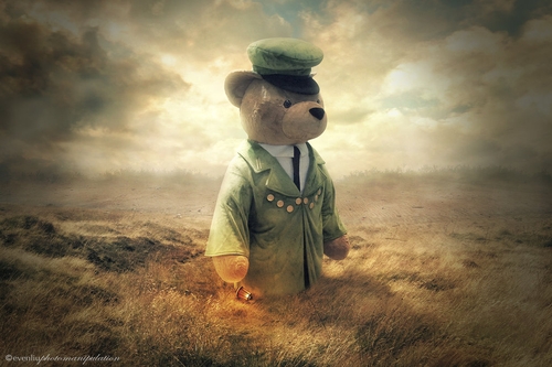 19-Teddy-Even-Liu-Surreal-Photo-Manipulations-and-the-Lantern-www-designstack-co