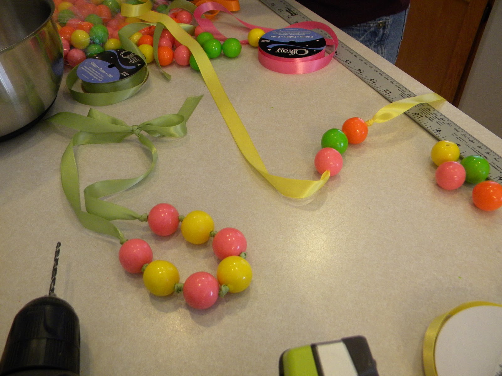 FlipChick Designs Gumball Necklace Tutorial