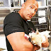 The Rock perd son chien suite à un empoisonnement et lance un avertissement à tous les gens!