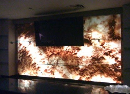 Decor and Stone: Placa de ónix en muro