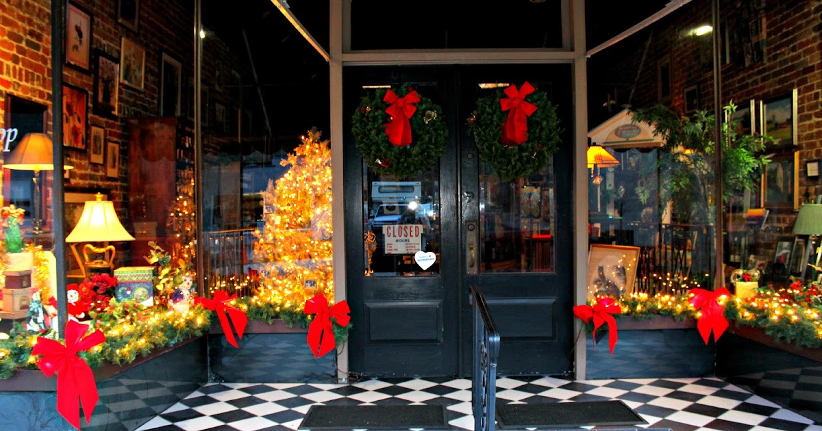 Around Roanoke, VA (A Daily Photo Blog) Through My Lens Christmas in