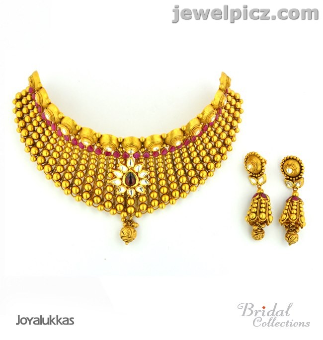 JoyAlukkas Bridal Collection Gold Necklace and Ear rings Latest