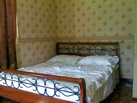 QUEEN BEDROOM