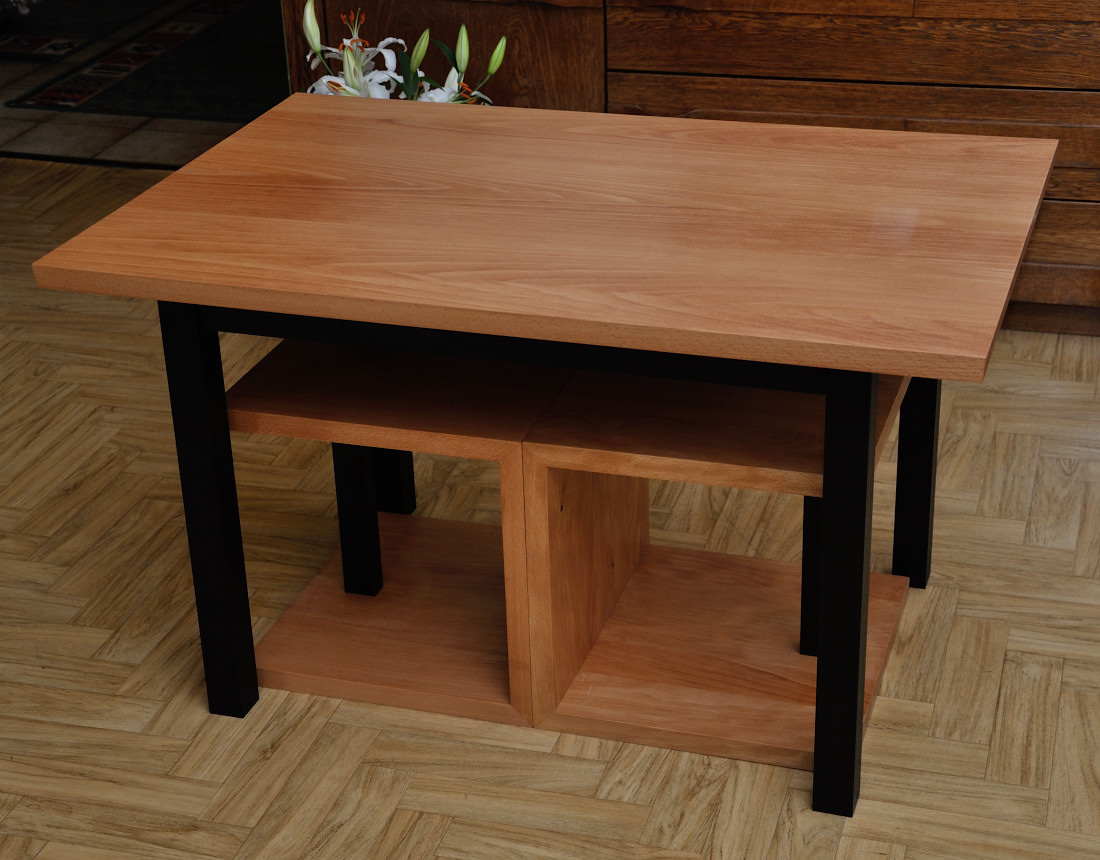 Holz notizen: couchtisch samt hocker