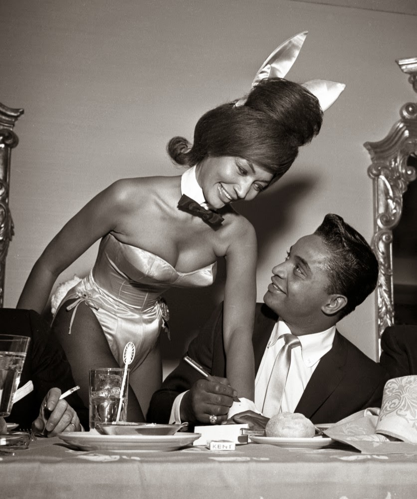 Amazing Historical Photo of Jackie Wilson  on 11/19/1962 