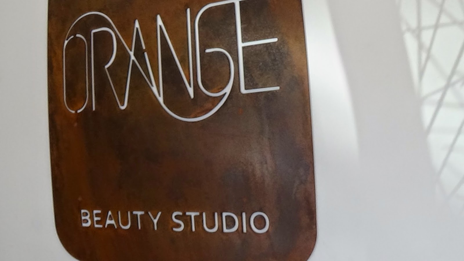 Cabelo e maquiagem por Orange Beauty Studio