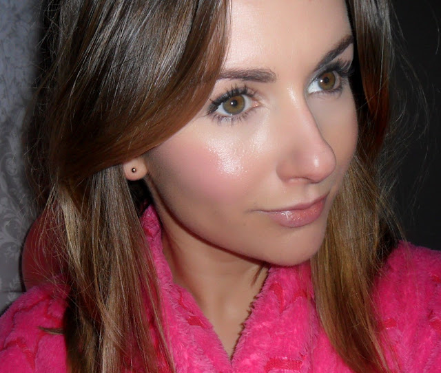 BEAUTY & LE CHIC Best Cream Blush EVER... MAC Blushcreme in Ladyblush