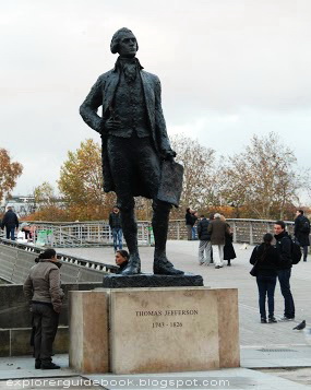 Patung Thomas Jefferson leopold sedar senghor Thomas Jefferson statue