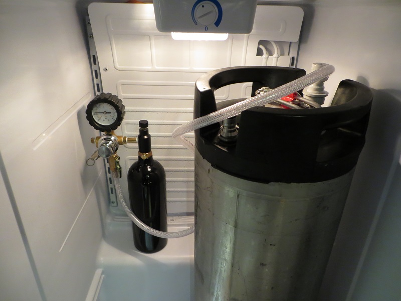Royal City Brewing How to Pressurize a Keg with a Paintball CO2 Tank