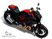 1:12 scale Ducati Diavel Carbon 2011