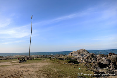 Pantai Pandak Pokok Kelapa