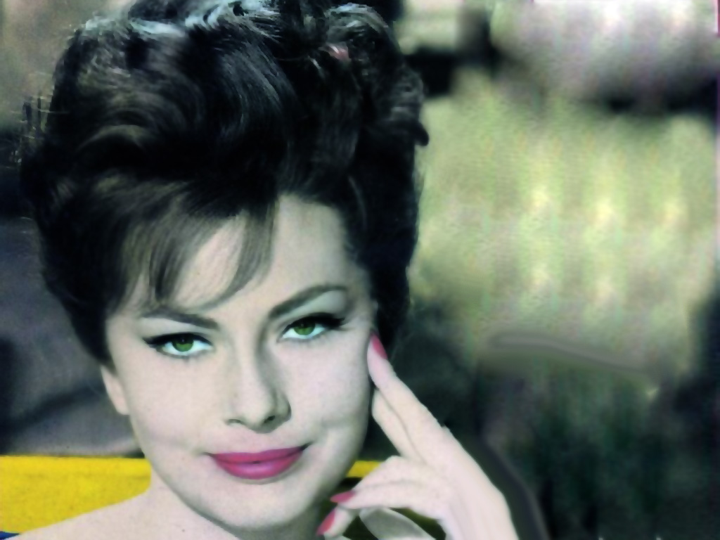 Actors Images: Soraya Esfandiary Wallpapers