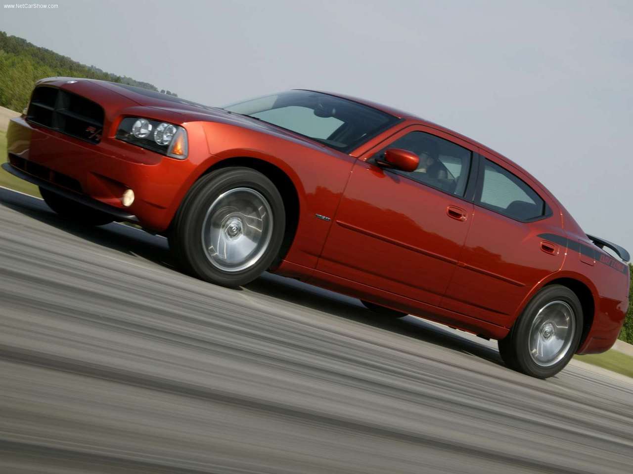http://4.bp.blogspot.com/-_wREpGkdH7o/TXN_N9V_pwI/AAAAAAAADTM/F4XG3y1wmrw/s1600/Dodge-Charger_Daytona_RT_2006_1280x960_wallpaper_07.jpg