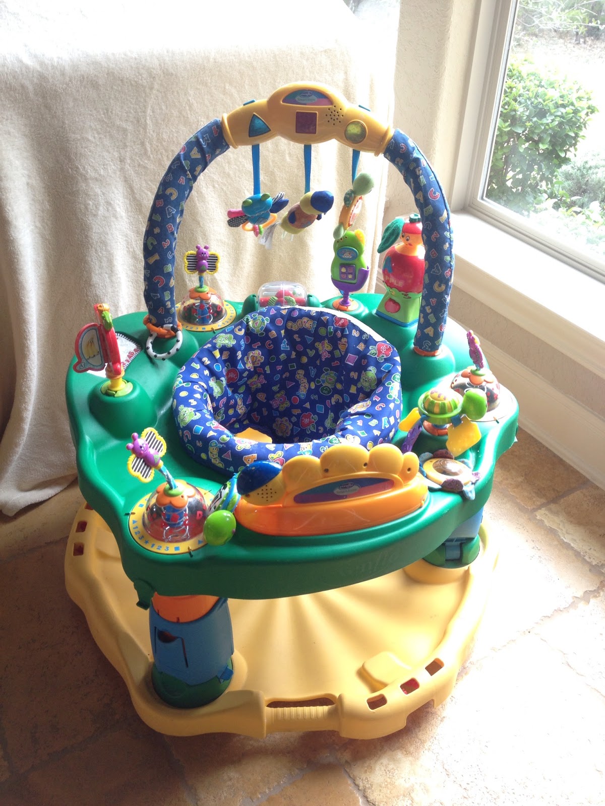 Baby Bargains Evenflo ExerSaucer SmartSteps Learning Center40