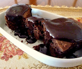 Brownies con Salsa de Chocolate