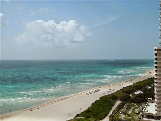Apartamento Em Frente A Praia - Collins Av - Miami Beach $430,000
