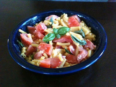 Holly Goes Lightly: Basil Tomato Macaroni and Cheese