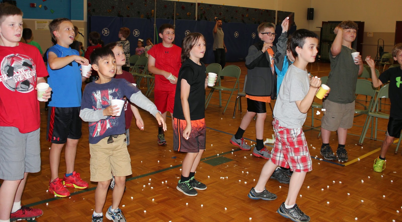 Bolling With 5 Marshmallow Toss