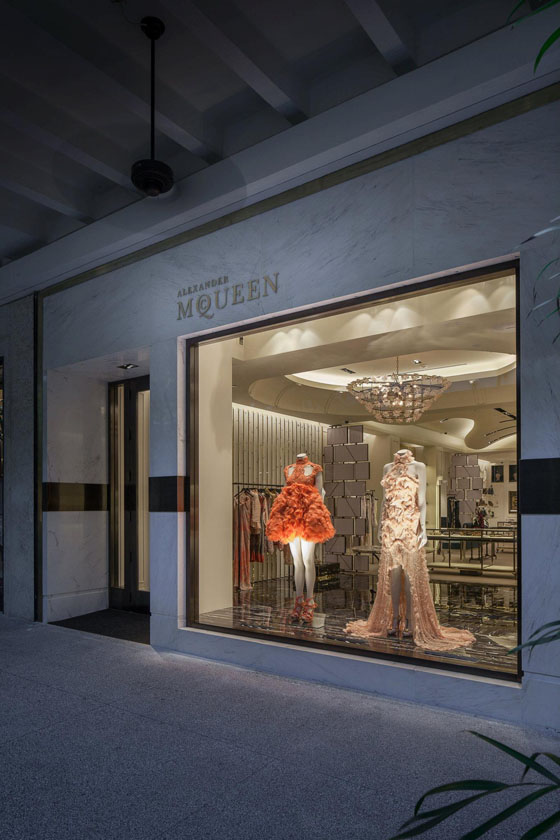 Tumanas Style Blog ALEXANDER MCQUEEN, abre su primer boutique en Miami