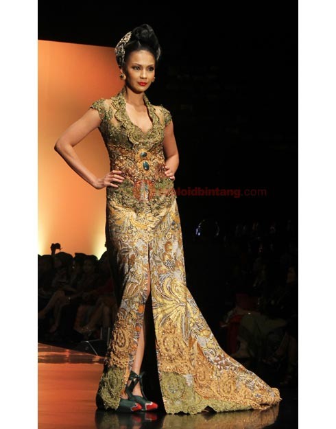 kebaya modern anne avantie 2012