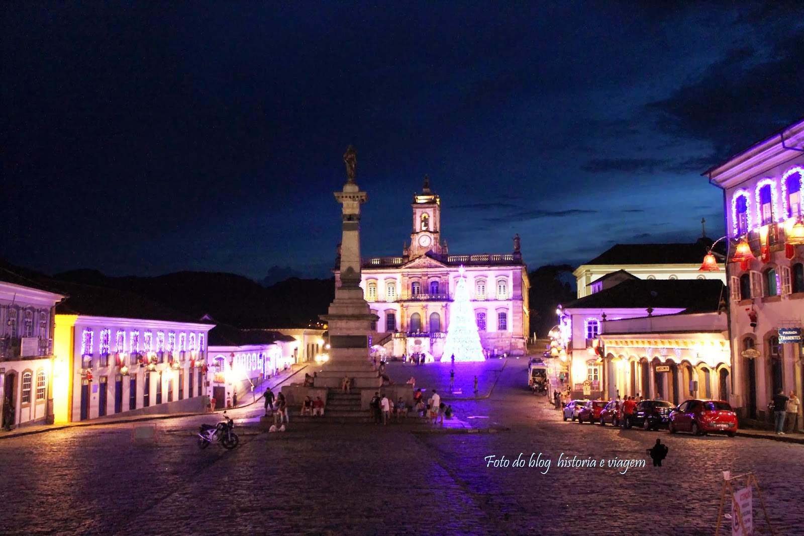 Fim de tarde na Praça Tiradentes Ouro Preto - MG
