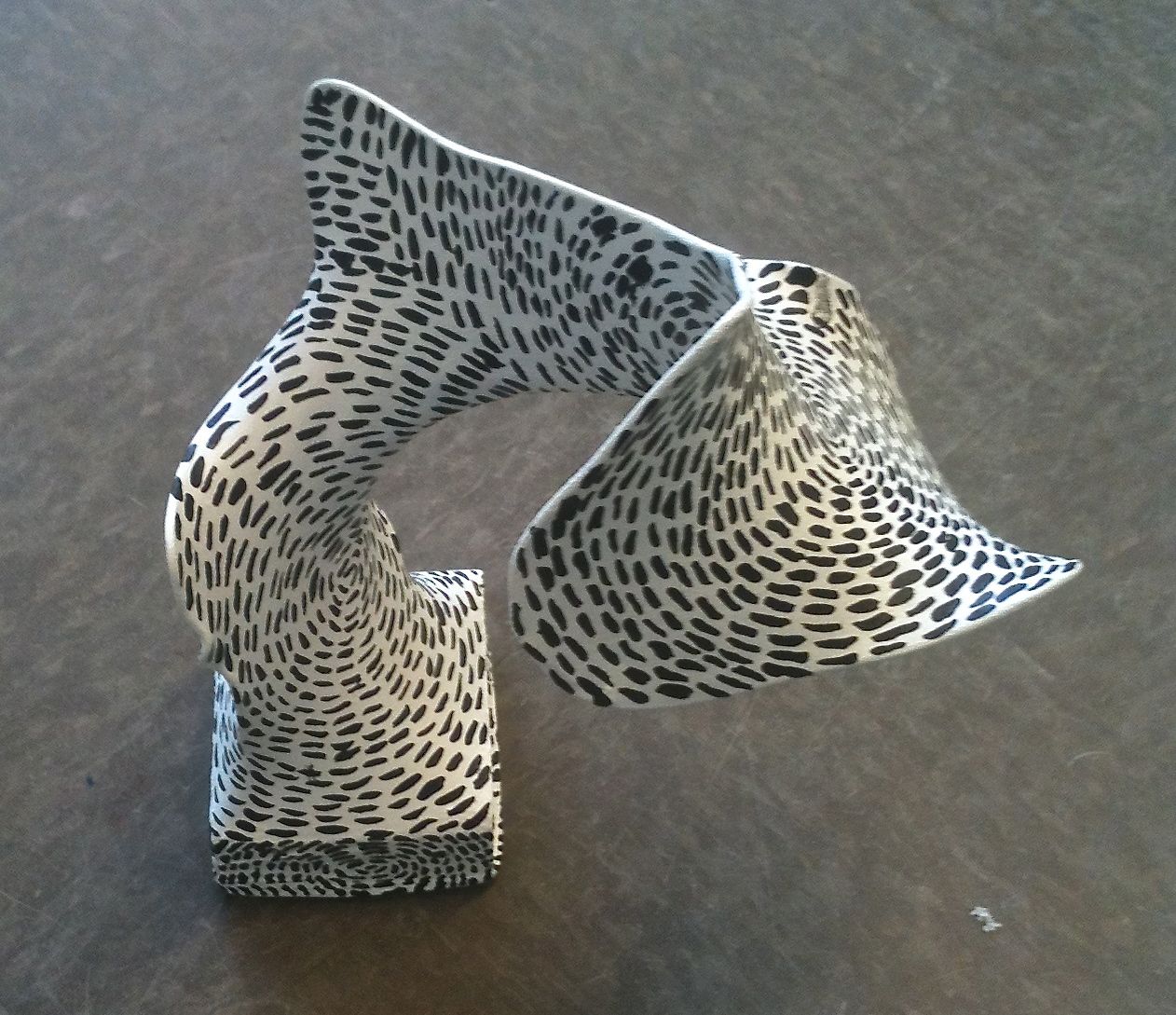 Kids Art Market: Op Art Wire sculptures