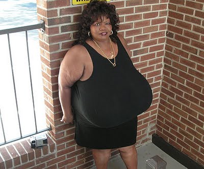 check the woman with the worlds largest natural br st world s largest breast size