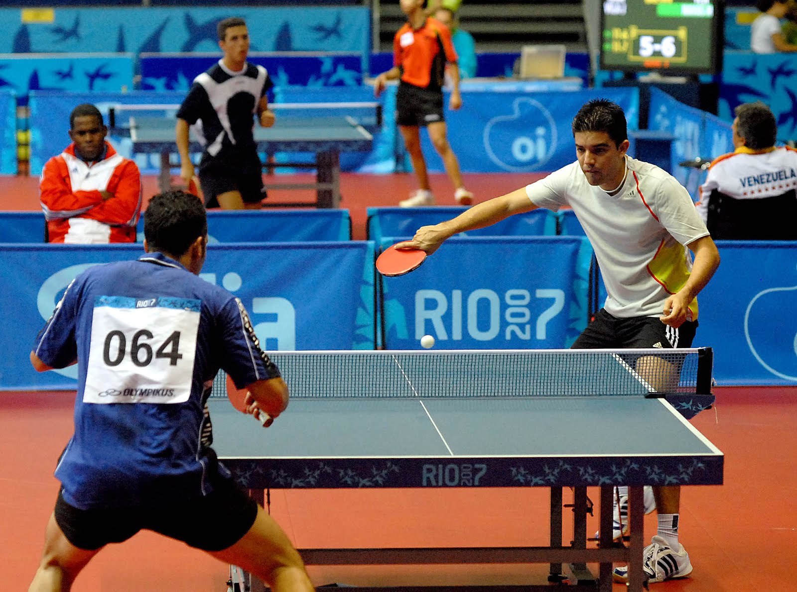 BERMAIN PING PONG (1)