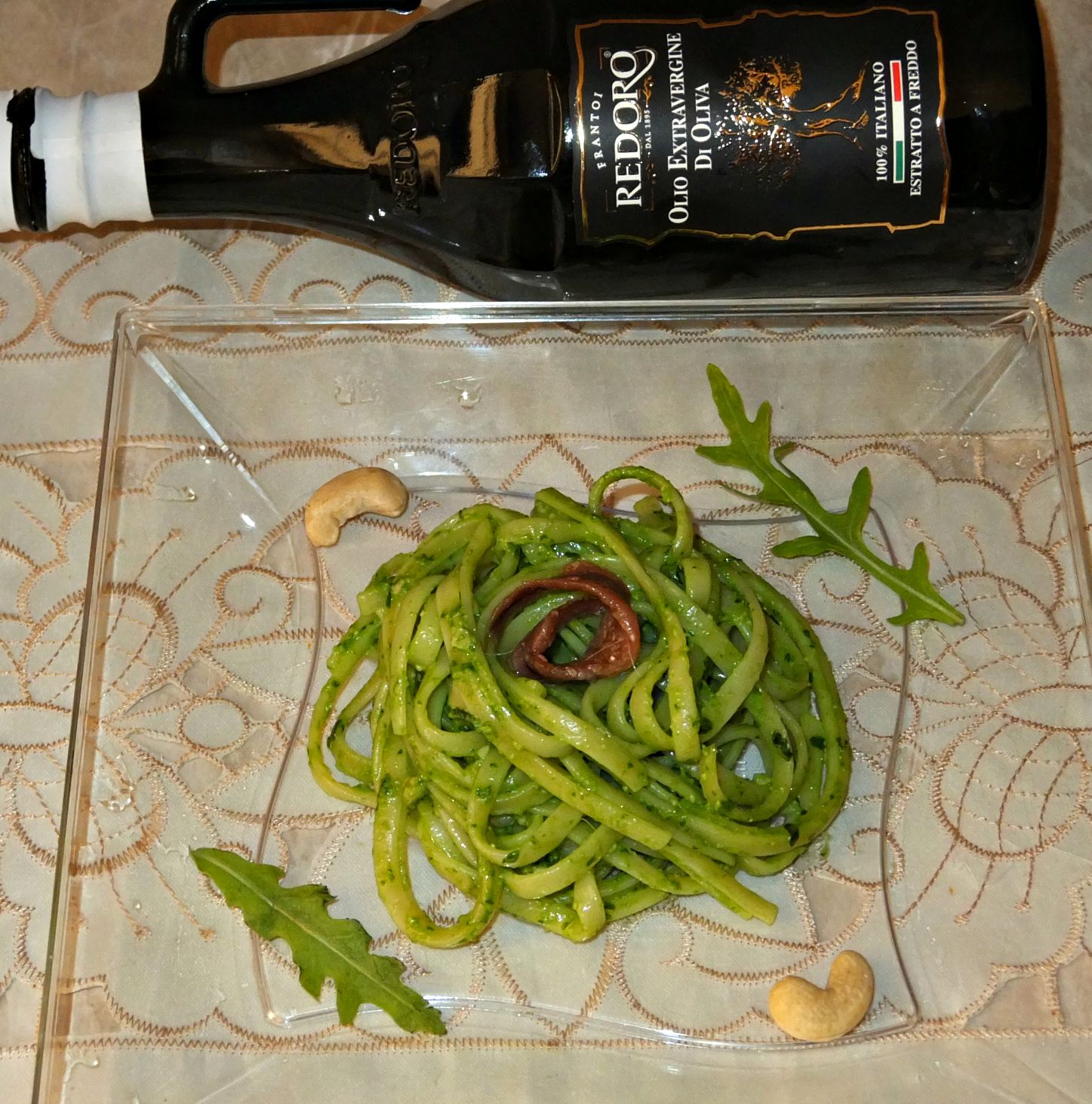 DIMMI CON CHI VAI E TI DIRO' CHI SEI Bavette al pesto di rucola