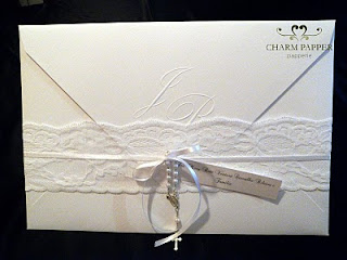 É um passo a passo:   material:  - papel lilás liso (cada folha mede 64cm x 94cm), gramatura 180gr. 19