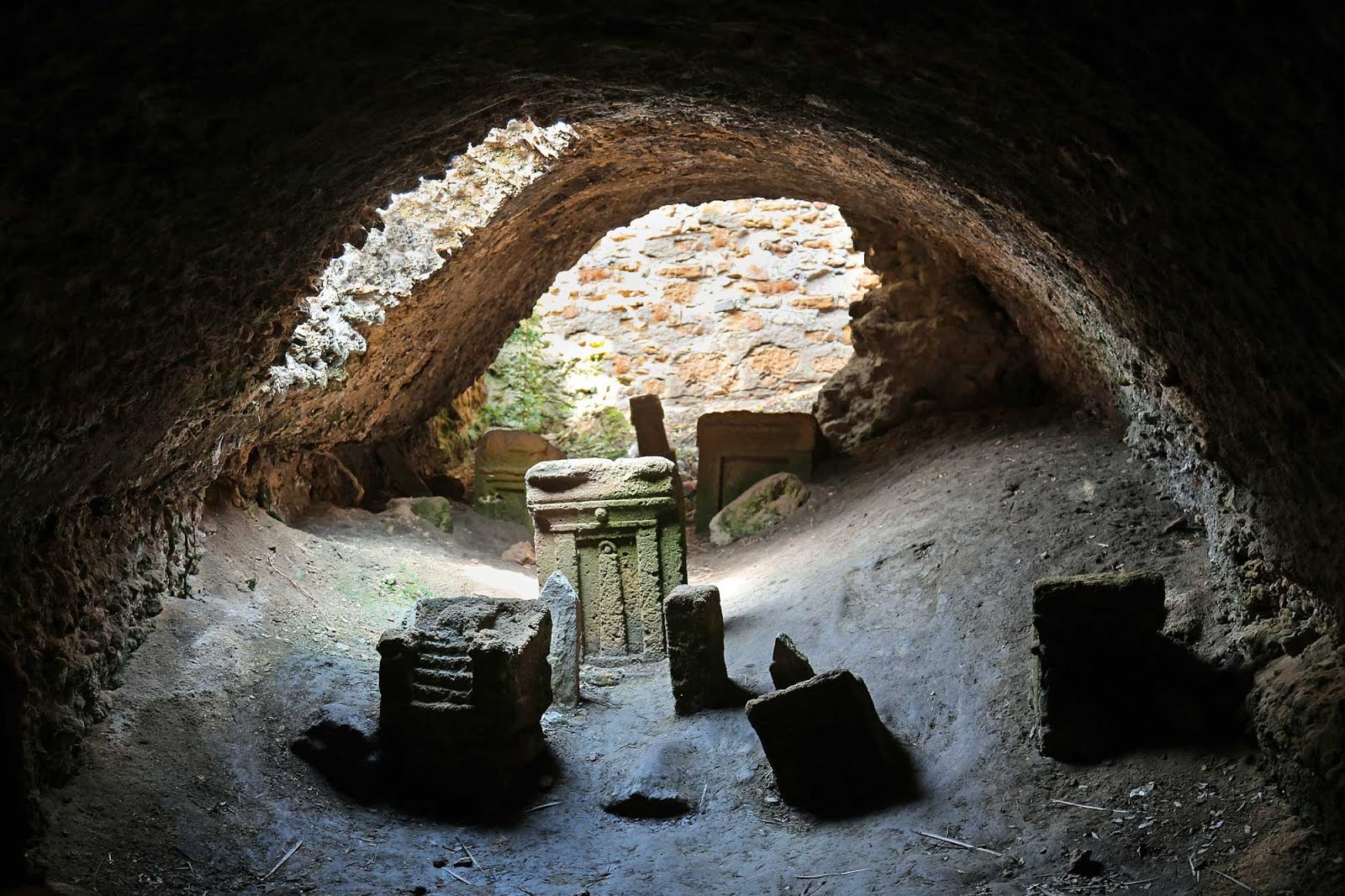 Tofet (Cartago): Altar de sacrificios en honor a Baal-Amón y Tanit