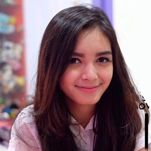Claudia Andhara