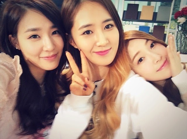snsd+tiffany+yuri+jessica.jpg
