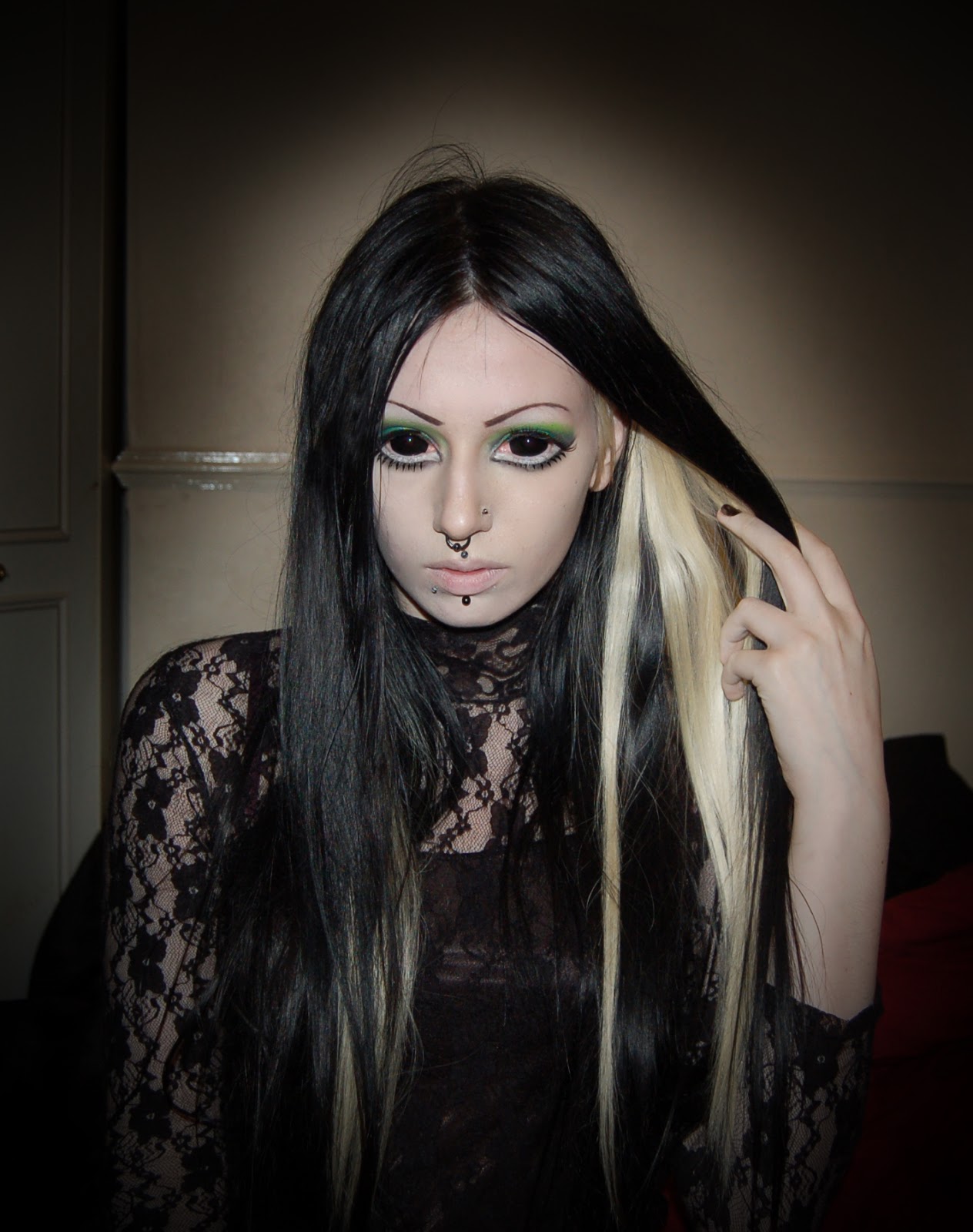 toxic tears sclera contact