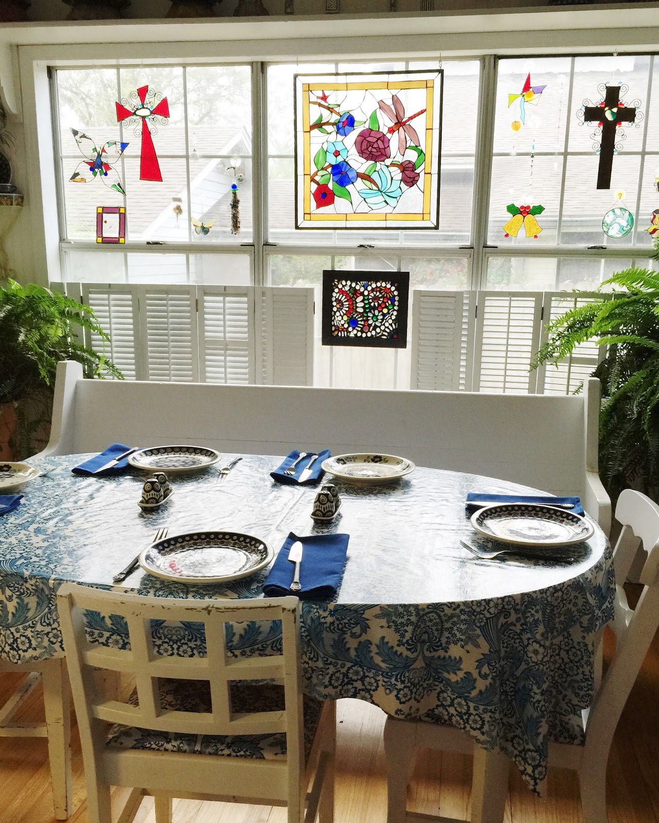 The Honey Pot Dogwood Cottage B&B in Eupora, Mississippi {Hanging with