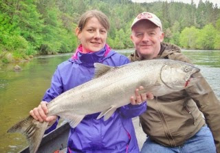 Rogue-river-fishing