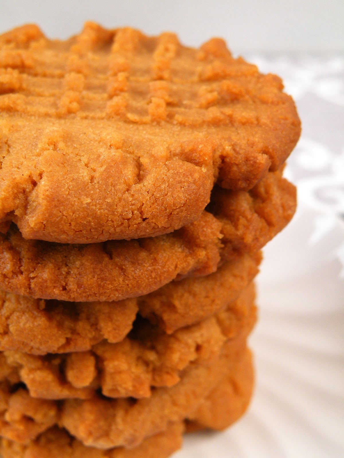 Vittles and Bits Flourless Peanut Butter Cookies