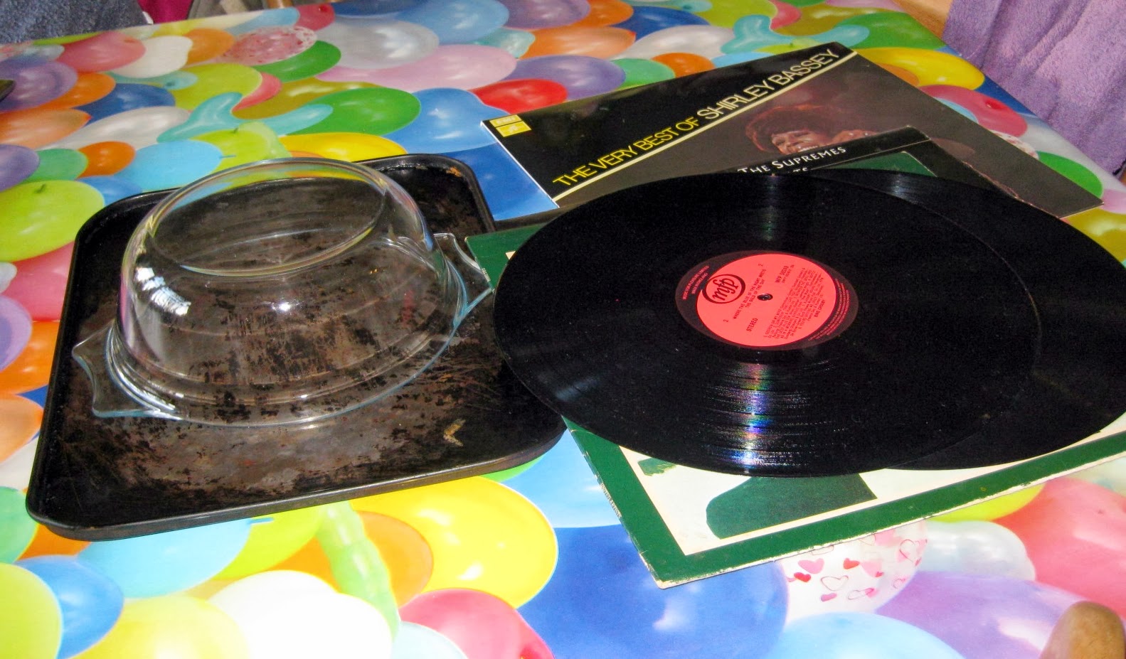 Martisanne Handmade DIY How to make a vinyl record bowl