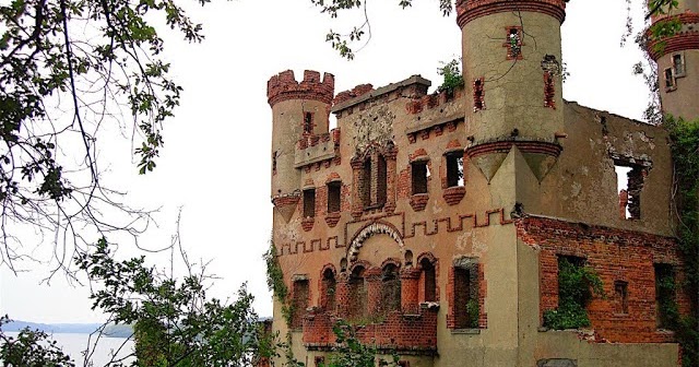 Abandoned And Creepy Places Bannerman Castle Pollepel Island
