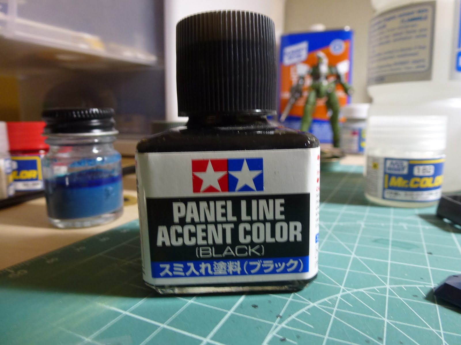 EASY TUTORIAL: How to Use Tamiya Panel Line Accent Color (Black) 