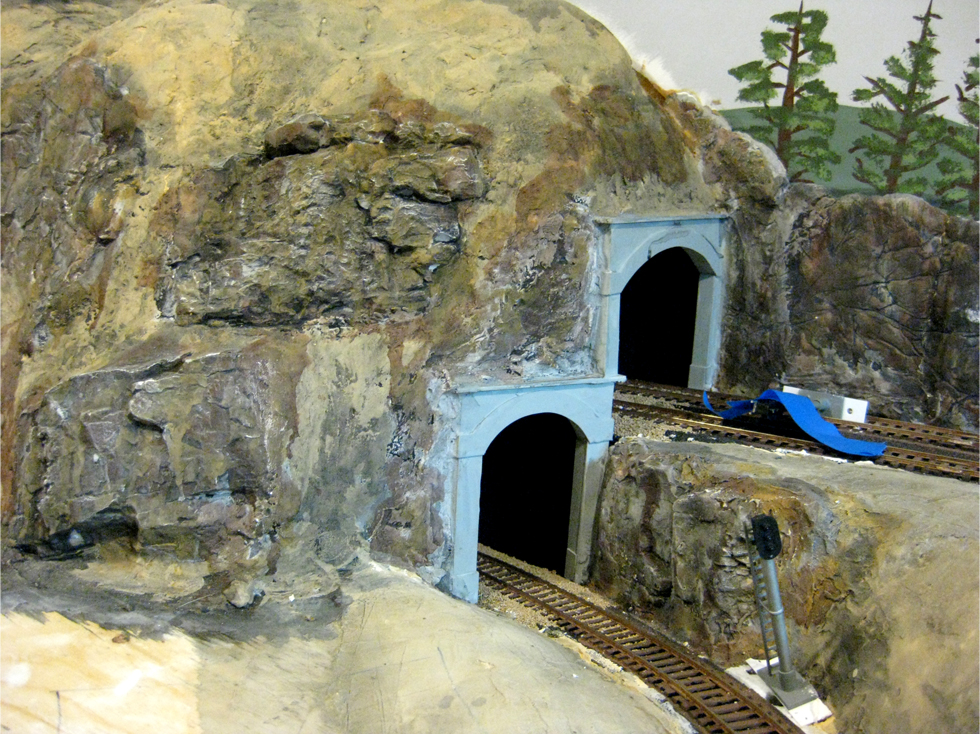 TY'S MODEL RAILROAD Painting the Terrain