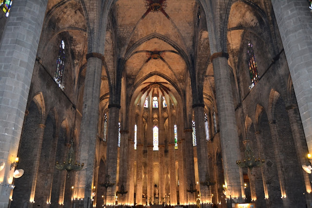Interior de la Basílica de Santa María del Mar de Barcelona